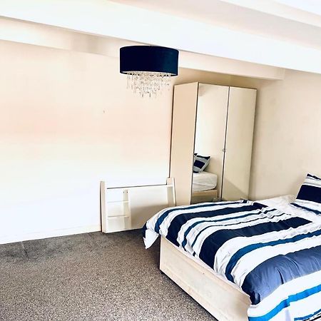 Private Room Close To Leeds University And City Centre מראה חיצוני תמונה