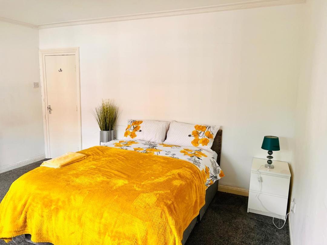 Private Room Close To Leeds University And City Centre מראה חיצוני תמונה
