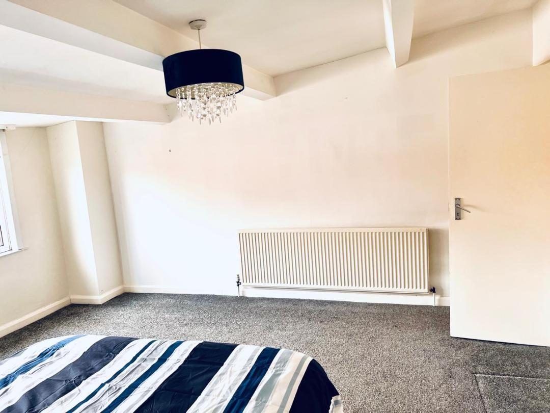 Private Room Close To Leeds University And City Centre מראה חיצוני תמונה