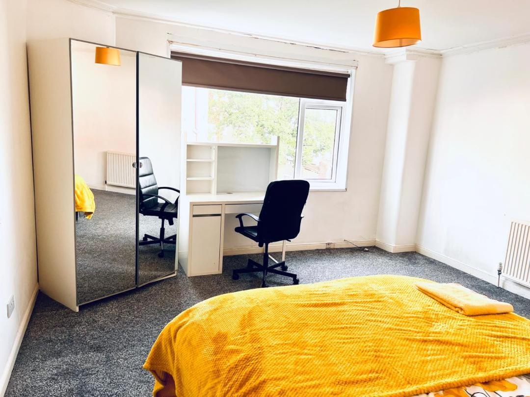 Private Room Close To Leeds University And City Centre מראה חיצוני תמונה