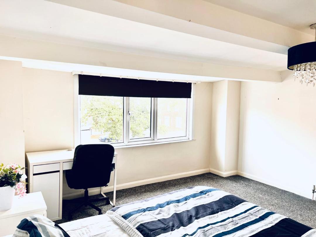 Private Room Close To Leeds University And City Centre מראה חיצוני תמונה